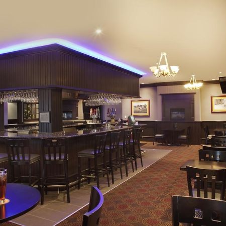 Delta Hotels By Marriott Toronto East Restaurant photo