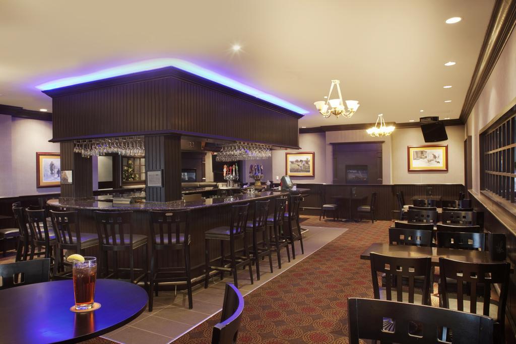Delta Hotels By Marriott Toronto East Restaurant photo